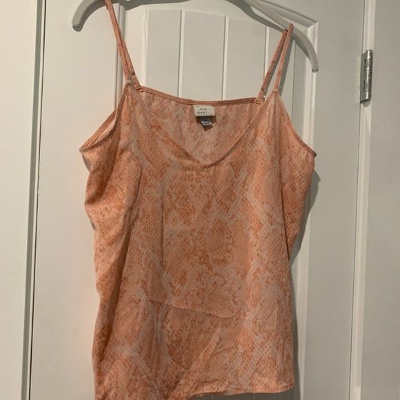 A NEW DAY Cami V-Neck Top •size medium - Picture 2 of 6